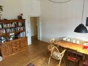 Schöne 2 Zimmer Altbau Wohnung mit Balkon