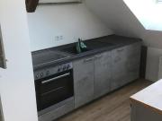 Schöne 2 Zimmerwohnung DG Duschbad Einbauküche Renoviert... Schöne 2 Zimmerwohnung DG Duschbad Einbauküche Renoviert...