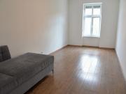 Schöne 3 Zimmer Altbauwohnung in zentraler Stadtlage mit...