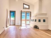 Schöne 3 Zimmer Dachgeschosswohnung mit Balkon in Kitzbühel Schöne 3 Zimmer Dachgeschosswohnung mit Balkon in Kitzbühel
