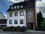Schöne 3 Zimmer Hochparterre Wohnung mit Balkon und...