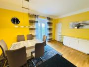 Schöne 3 Zimmer Wohnung mit Balkon in zentraler Lage