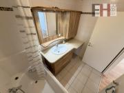Schöne 3 Zimmer Wohnung mit Balkon und 2 Parkplätzen in...
