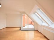 Schöne 3 Zimmer Wohnung mit Balkon und Dachterrasse