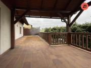 Schöne 3 Zimmer Wohnung mit kleinem Wintergarten im 1. Stock