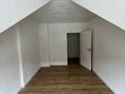 Schöne 4,5 Zimmer Dachgeschosswohnung in ruhiger...