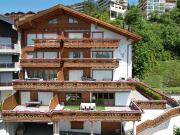 Schöne 4.5 Zimmer Wohnung mit grossen Terrassen und Aussicht