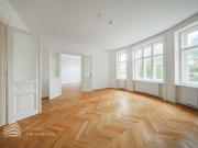 Schöne 4 Zimmer Wohnung in bester Lage