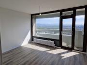 Schöne 4 Zimmer Wohnung in Vogelstang Zentrum !