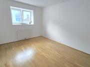 Schöne 4 Zimmer Wohnung mit große Terrasse. WG möglich