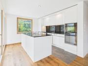 Schöne 5.5 Zimmer Maisonette Neubauwohnung mit Berg und...