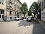 Schöne Altbau Dachgeschosswohnung in bester Lage