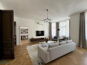 SCHÖNE ALTBAUMIETE MIT ZWEI BALKONEN ERSTBEZUG NACH...