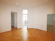 SCHÖNE ALTBAUWOHNUNG IN INNENSTADTLAGE