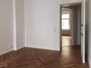 Schöne Berliner Altbauwohnung mit Balkon hofseite in...
