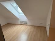 schöne Dachgeschosswohnung ab Mai 2026
