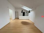 Schöne Dachgeschosswohnung in Bestlage am Froschberg