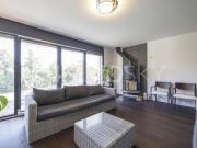 Schöne Doppelhaushälfte in Pully