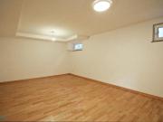 SCHÖNE DOPPELHAUSHÄLFTE MIT PFLEGELEICHTEM GARTEN,...