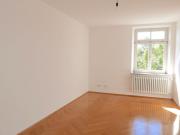 Schöne gemütliche Wohnung mit innenhofseitigem Balkon,...