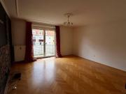 Schöne geräumige 2 Zimmer Wohnung als Anlage zu kaufen
