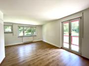 Schöne helle 2 ZKB Wohnung mit Balkon zu vermieten