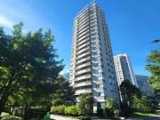 Schöne, helle 4 Zimmer Wohnung mit Balkon & Bergsicht an...