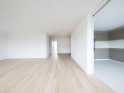 Schöne, helle Wohnung zu vermieten 5 Minuten vom Bahnhof...