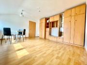 Schöne luxuriöse 1,5 Zimmer Dachgeschosswohnung in Degerloch