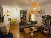 Schöne Neubauwohnung mit ruhigem Balkon