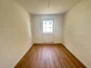Schöne renovierte 2 Zimmer Wohnung mit Balkon im...