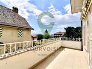 Schöne renovierte 4,5 Zimmer Wohnung mit Balkon 5...