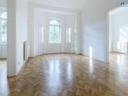 SCHÖNE RUHIGE 3 ZIMMERALTBAUWOHNUNG MIT ZWEI BALKONEN...