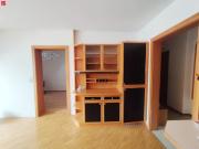 Schöne ruhige Wohnung mit eigenem Tiefgaragenparkplatz!