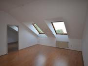 Schöne und gemütliche Wohnung im DG !