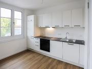 Schöne und ideal geschnittene 2 Zi. Wohnung mit Balkon...