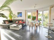 Schöne Wohnung mit 1a Infrastruktur + 2 TG Plätze