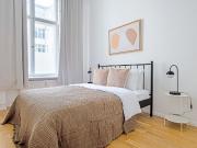 Schöneberg 4BR, Great Location, Berlin Amsterdam...