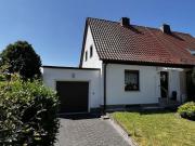Schönes Einfamilienhaus mit 4 Zimmern, Garage,...