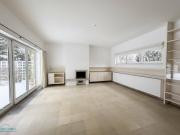 SCHÖNES EINFAMILIENHAUS MIT GARTEN UND POOL