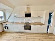 Schönes, helles Zimmer in toller 5er WG zentrale Lage, 3...