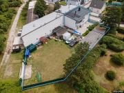 Schönes neuwertiges Wohnhaus mit zwei vermieteten...
