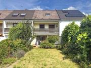 Schönes Reihenhaus mit Garage für die Familie, ruhige...