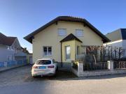 Schönes und großzügiges Einfamilienhaus mit Schwimmteich