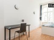 Schönes Zimmer zur Miete in einer Wohnung mit 5... Schönes Zimmer zur Miete in einer Wohnung mit 5...