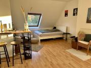 Schwachhausen: Zentrale, helle 1,5 Zi. DG Wohnung, EBK...