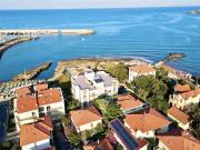Scopri il fascino senza tempo di una villa indipendente,...