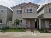 Se alquila amplia casa en Casalaguna etapa Brisana