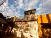 SE ALQUILA AMPLIA CASA SOBRE VIA VEHICULAR EN VILLA DEL...