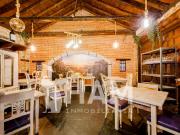 Se alquila amplio local comercial en Calle Eras 38 y 40,...